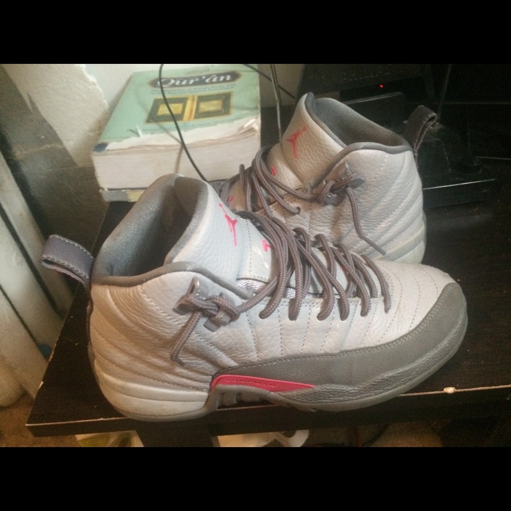 Jordan 12 wolf grey & pink